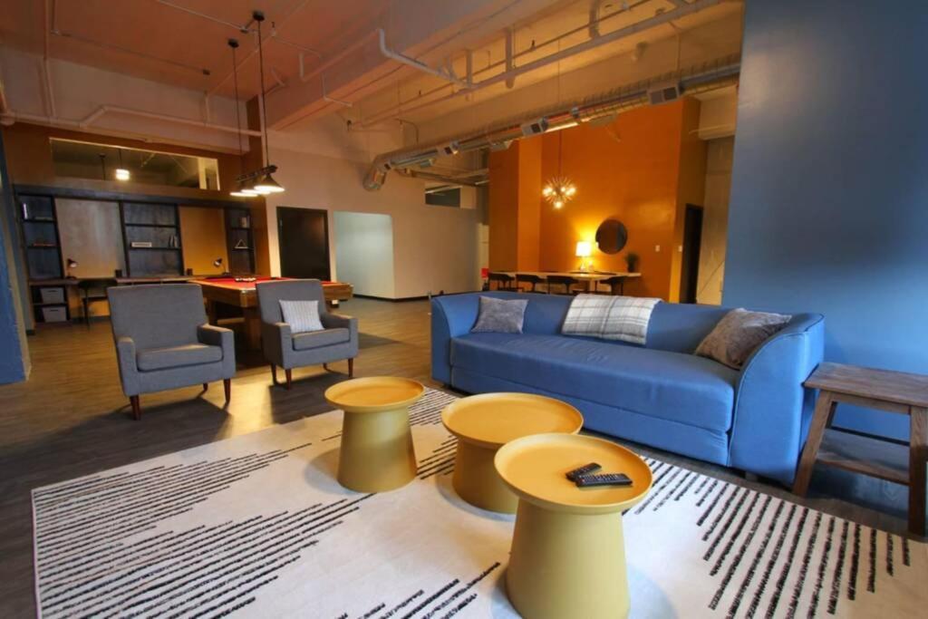3E *New* Huge! Spacious 3 Bedroom In Oakland That Sleeps 12! Pittsburgh Extérieur photo