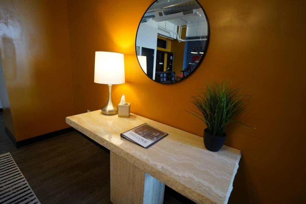 3E *New* Huge! Spacious 3 Bedroom In Oakland That Sleeps 12! Pittsburgh Extérieur photo