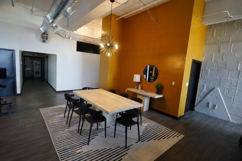 3E *New* Huge! Spacious 3 Bedroom In Oakland That Sleeps 12! Pittsburgh Extérieur photo
