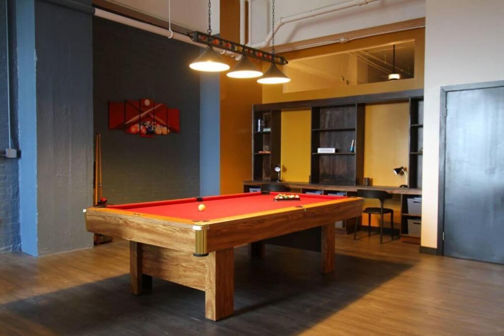 3E *New* Huge! Spacious 3 Bedroom In Oakland That Sleeps 12! Pittsburgh Extérieur photo