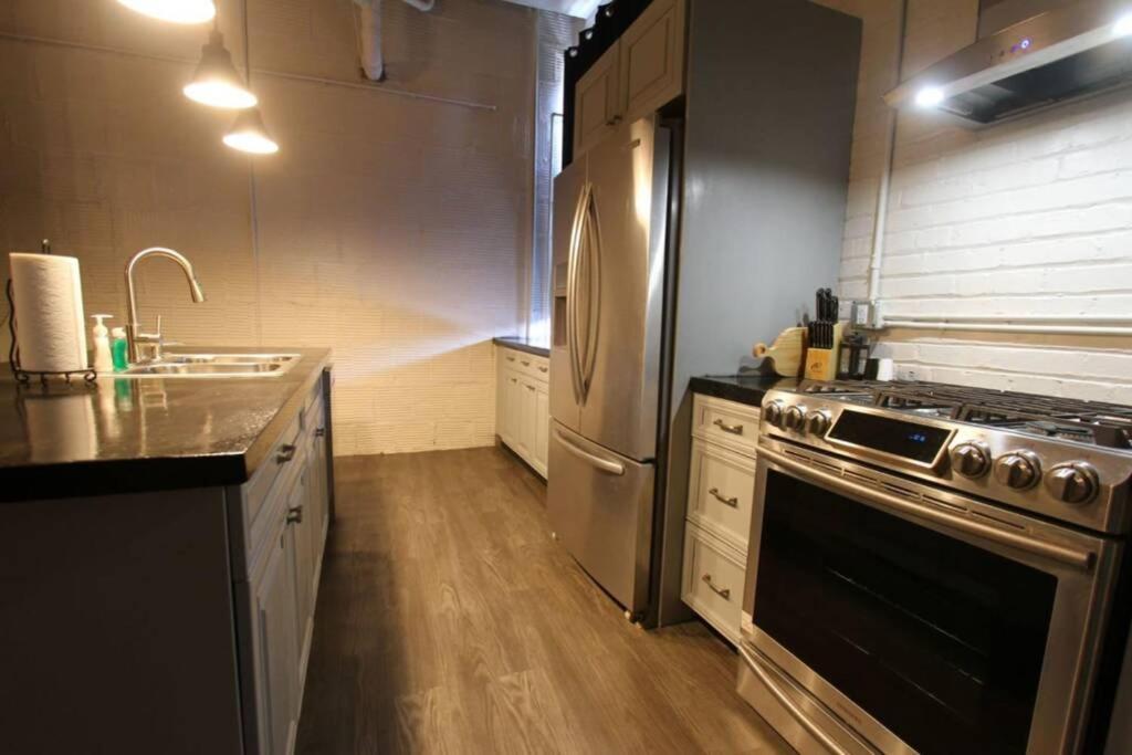 3E *New* Huge! Spacious 3 Bedroom In Oakland That Sleeps 12! Pittsburgh Extérieur photo